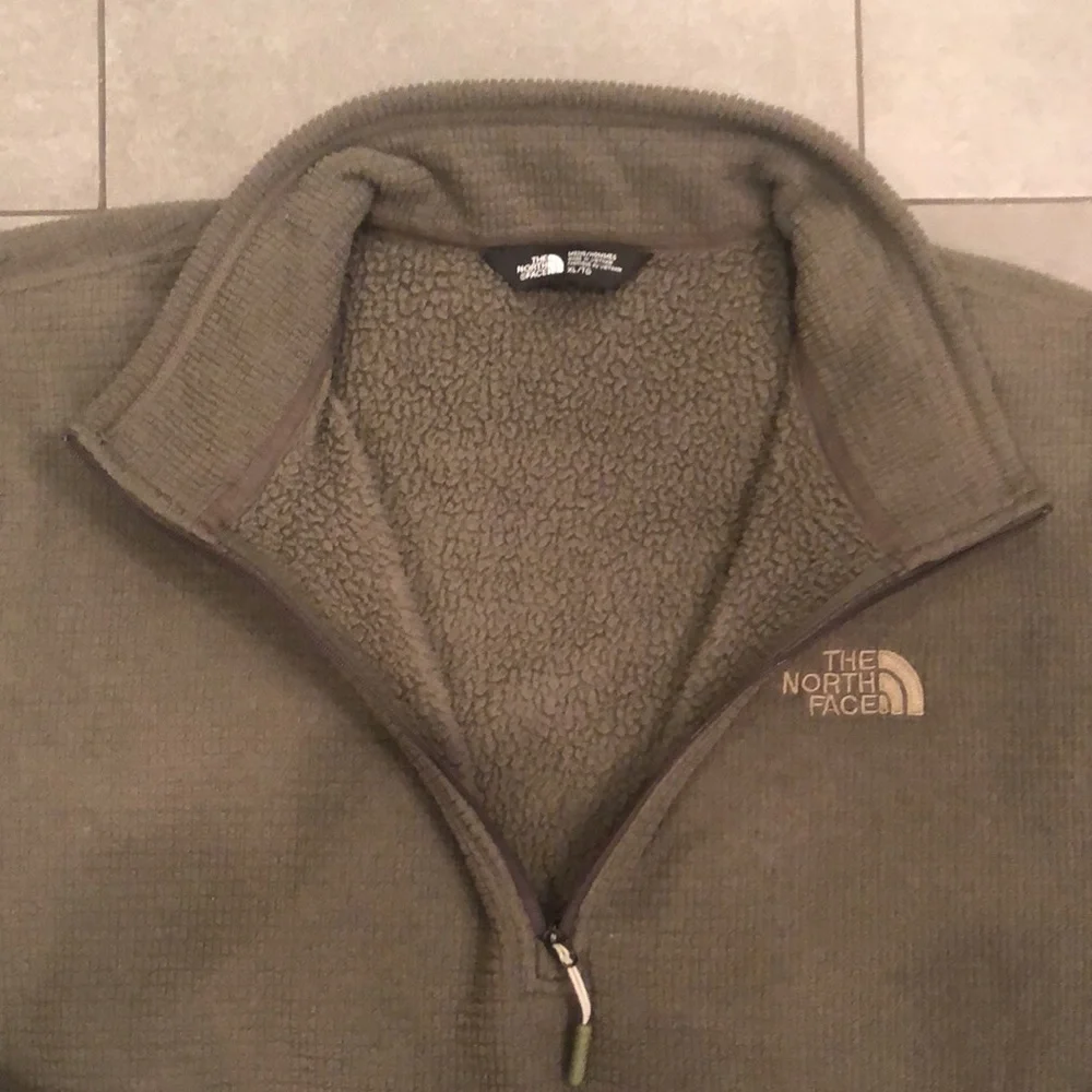 North Face Men’s Fleece Lined Pullover